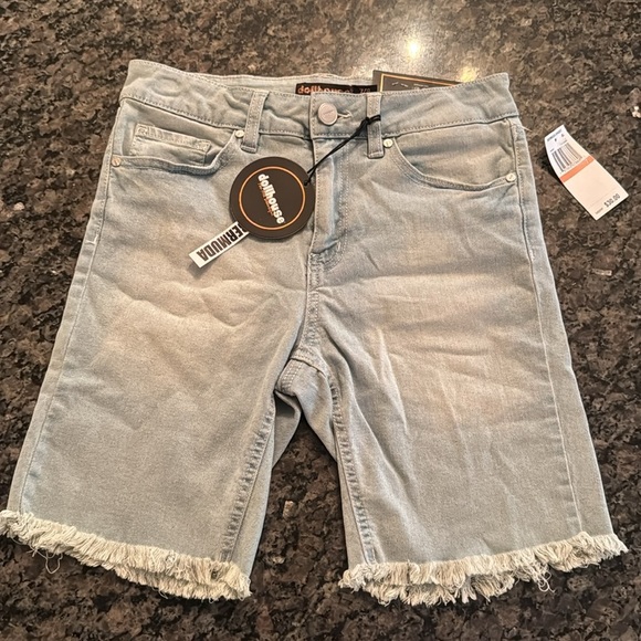 Dollhousee light wash Bermuda denim frayed high rise shorts NWT 7/8 - Picture 2 of 9